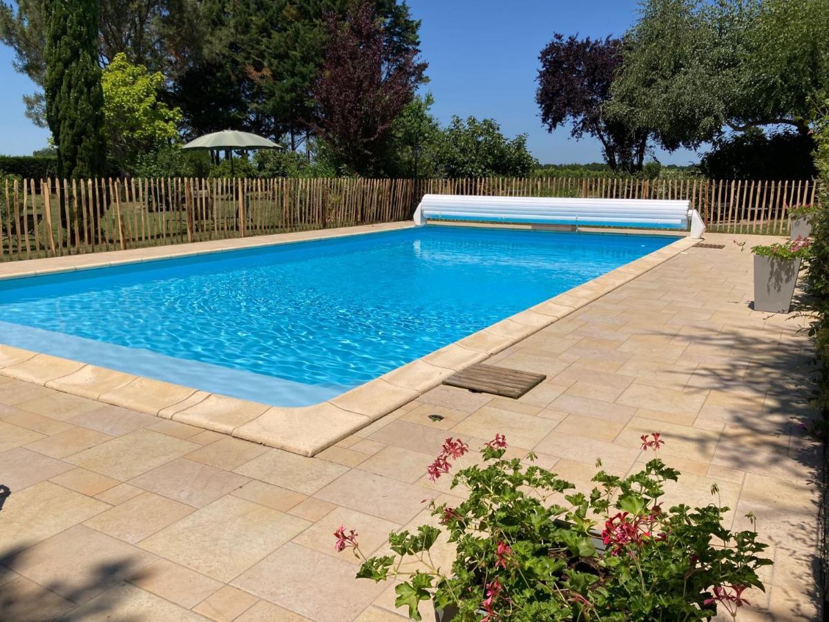 Gites Le Mathelin Lamothe-Montravel Exterior photo